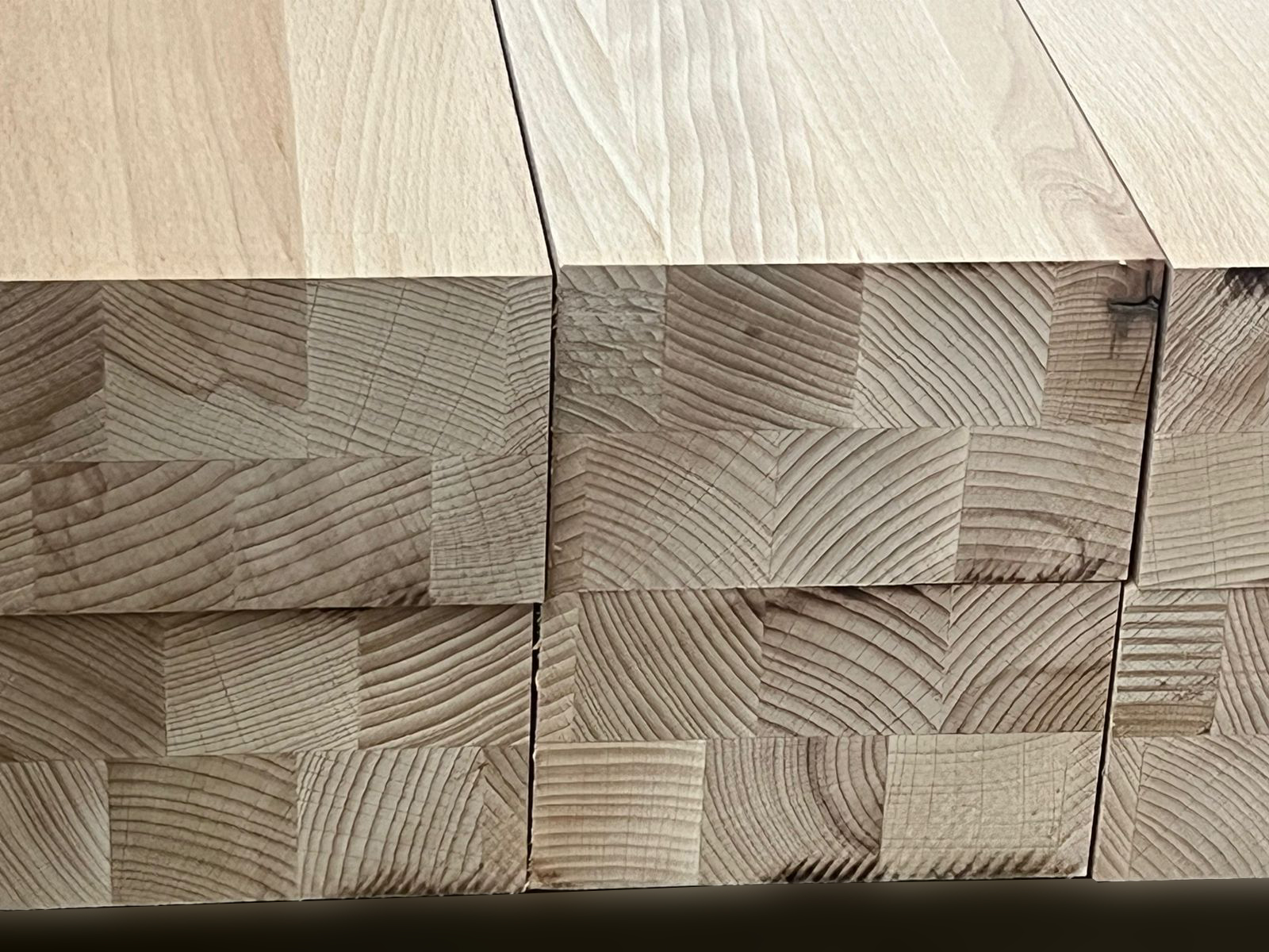 Beams (Brus) — 2/5